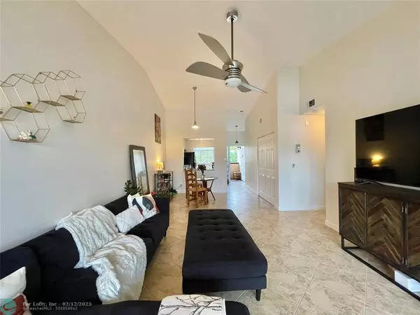 Deerfield Beach, FL 33442,2297 SW 15th Street  #122