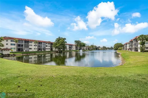 411 S Hollybrook Dr  #203, Pembroke Pines, FL 33025