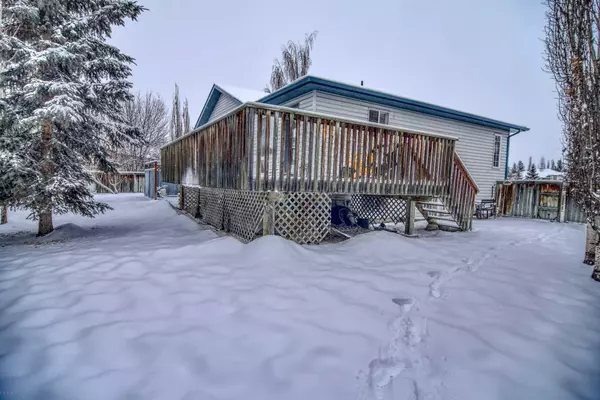 Cochrane, AB T4C 1N4,6 Meadow Close