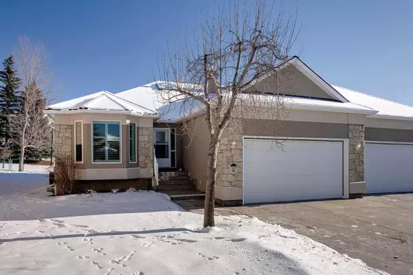 11 Scimitar LNDG NW, Calgary, AB T3L 2B4