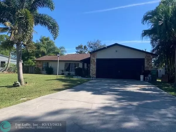 385 NW Broadview St, Port St Lucie, FL 34983