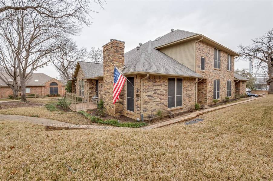 1230 Wooded Trail, Hurst, TX 76053