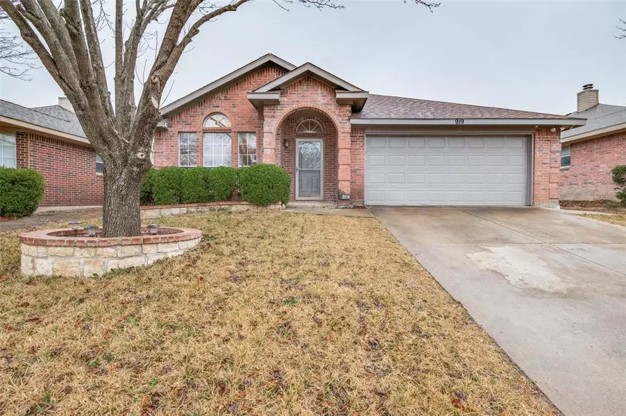 919 Sharp Drive, Cedar Hill, TX 75104