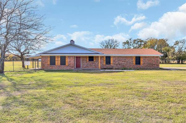 1004 Fm 3048, Joshua, TX 76058