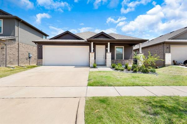 212 Fairmeade Drive, Terrell, TX 75160