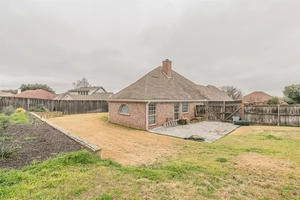 Justin, TX 76247,121 Daisey Lane