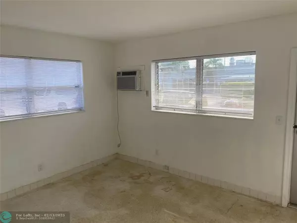 Fort Lauderdale, FL 33306,2742 NE 32nd St  #6