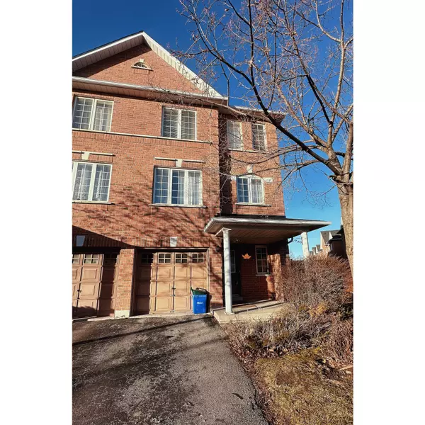 28 Interlacken WAY, Markham, ON L3R 5H9