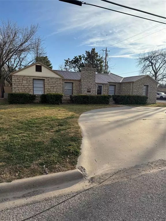 Vernon, TX 76384,2627 Bismarck Street