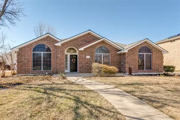 6905 Burning Bush, Sachse, TX 75048