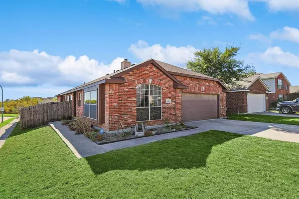 5401 Royal Birkdale Drive, Fort Worth, TX 76135