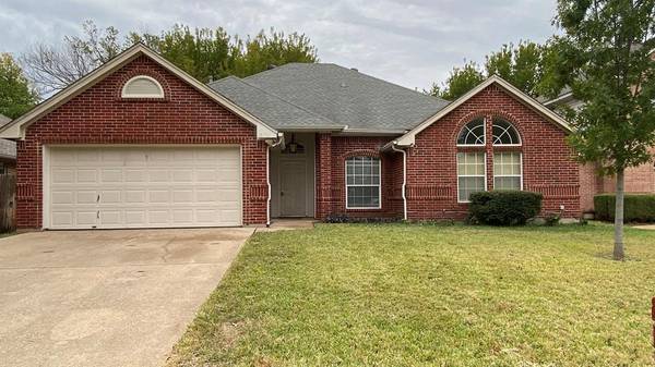 4102 Hideaway Drive, Arlington, TX 76017