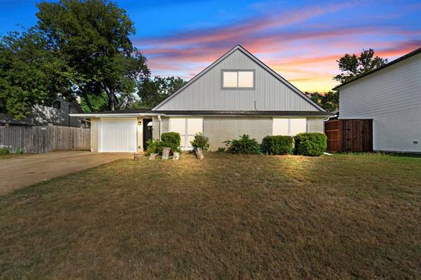 808 Kingswood Avenue, Richardson, TX 75080