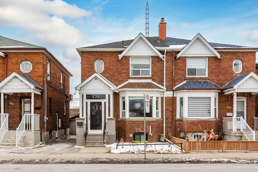 474 Old Weston RD, Toronto W03, ON M6N 3B1