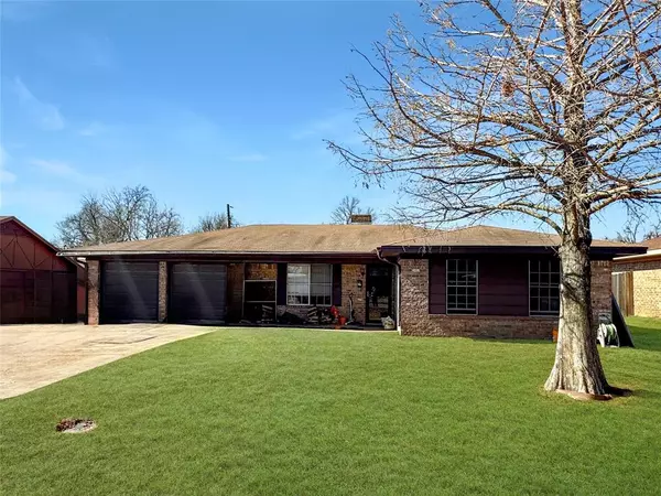 545 NE 21st Street NE, Paris, TX 75460