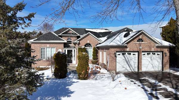 176 Laurentian BLVD, Vaughan, ON L6A 2V6