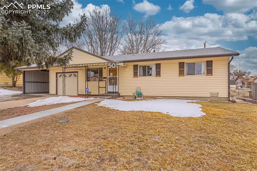 50 Macnaughton RD, Pueblo, CO 81001