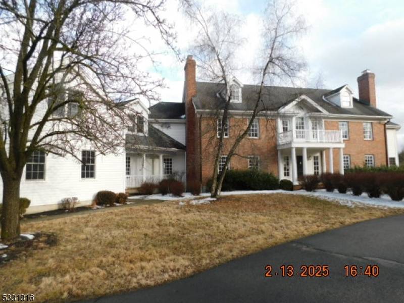 7 Hedge Row Xing, Tewksbury Twp., NJ 08833