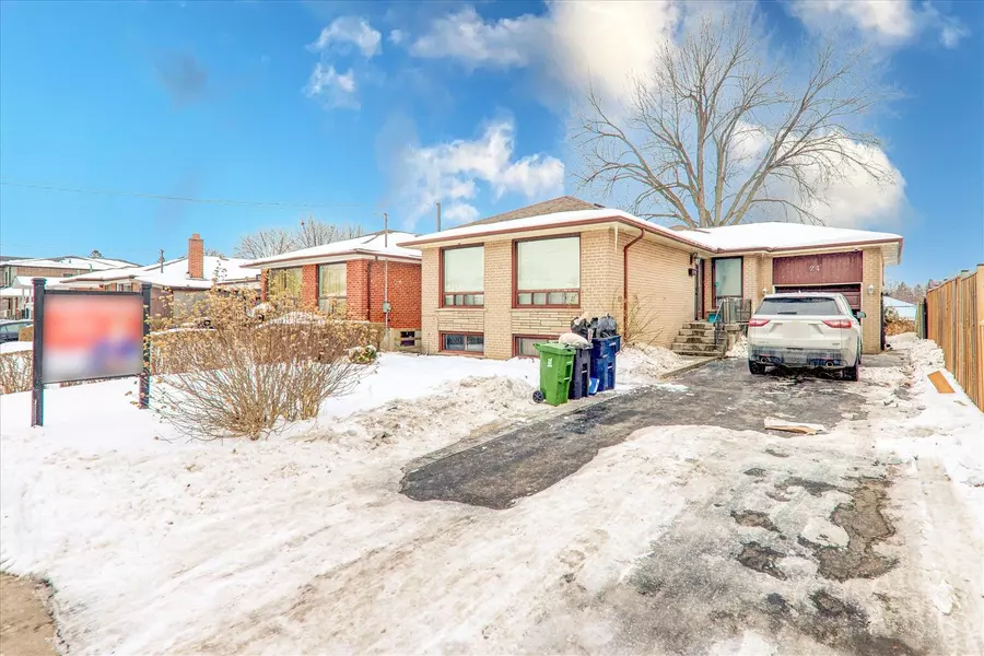 24 Baybrook CRES W, Toronto E09, ON M1H 2R6