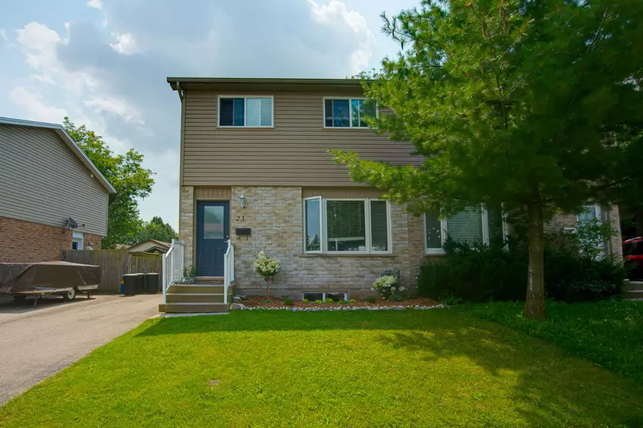 23 Denlaw RD #Lower, London, ON N6G 3L3