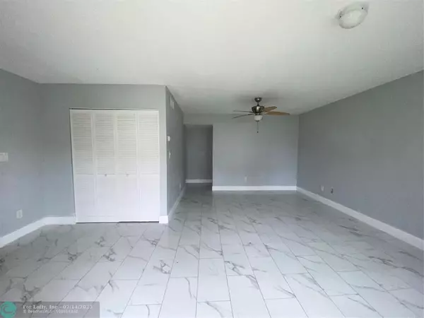 Pompano Beach, FL 33068,1200 SW 52nd Ave  #105