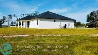 Okeechobee, FL 34972,7752 NW 90th Ct