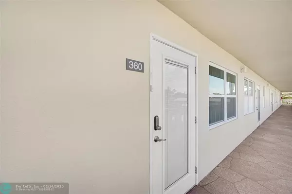 Deerfield Beach, FL 33442,360 Grantham E  #360