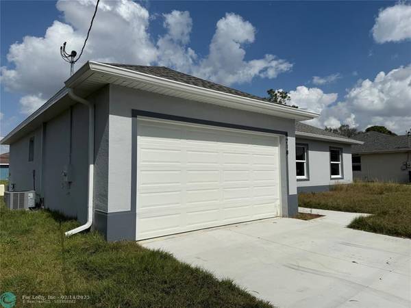 Lehigh Acres, FL 33971,4218 3rd St