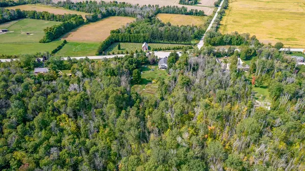 401 RIDGE RD W, Oro-medonte, ON L0L 2E0