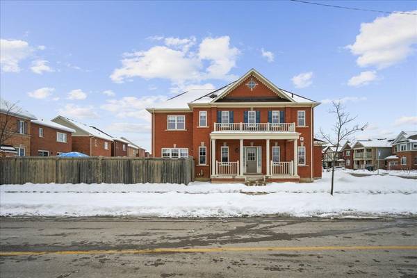 2 Giltspur RD, Brampton, ON L7A 0Y9