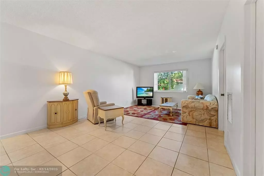 Wilton Manors, FL 33311,649 W Oakland Park Blvd  #110A