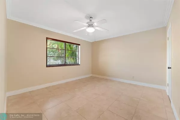 Wilton Manors, FL 33311,659 W Oakland Park Blvd  #120C