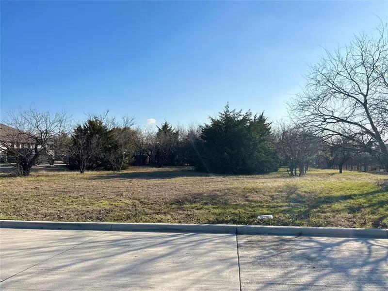 1012 Bentwater Parkway, Grand Prairie, TX 75104