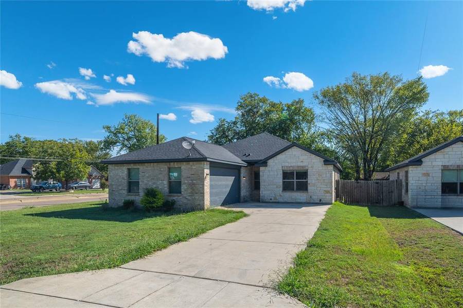 4800 Rimwood Drive, Balch Springs, TX 75180