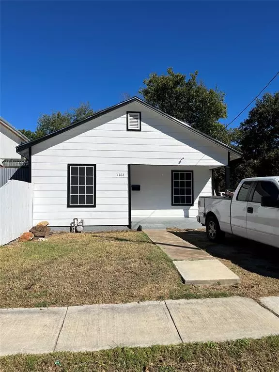 1202 Gould Avenue, Fort Worth, TX 76164