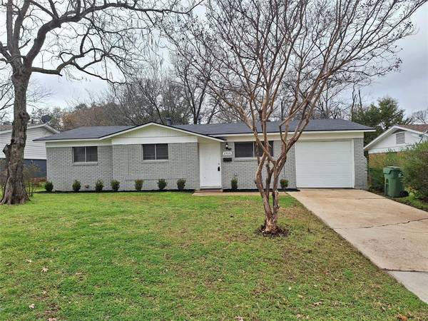 1908 Alan A Dale Road, Arlington, TX 76013