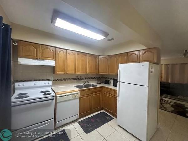 Pompano Beach, FL 33062,1511 SE 23rd Ave  #1