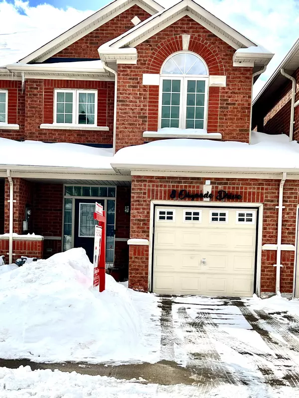 8 Osgoode DR, Brampton, ON L6P 2Z4