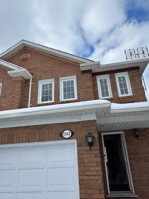 Mississauga, ON L5N 8B6,1342 Quest CIR