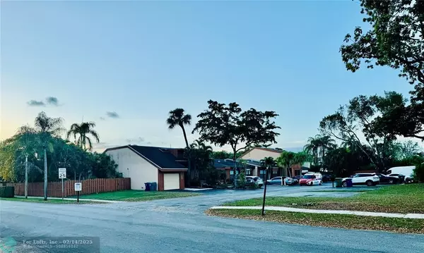 Lauderhill, FL 33319,7418 NW 33rd St