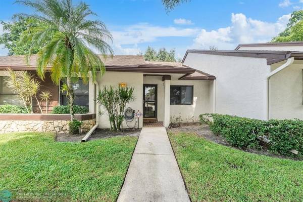 3208 S Carambola Cir S, Coconut Creek, FL 33066