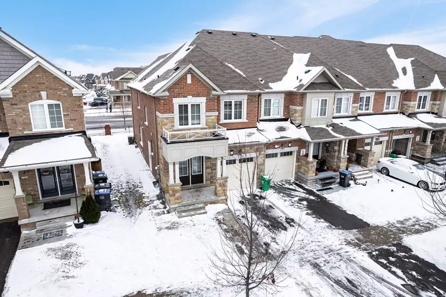 186 Golden Springs DR, Brampton, ON L7A 4N9