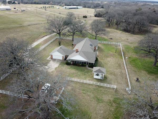 1090 County Road 3504, Quinlan, TX 75474