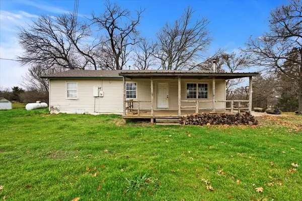 2281 Carpenters Bluff Road, Denison, TX 75021