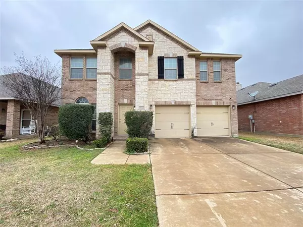 8841 Noontide Drive, Fort Worth, TX 76179