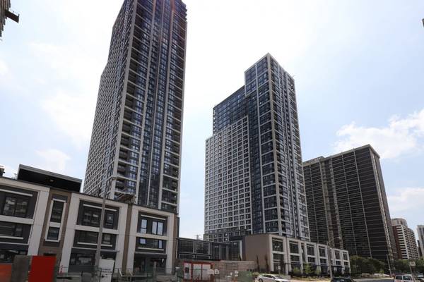 7 Mabelle AVE #2006, Toronto W08, ON M5T 0C9