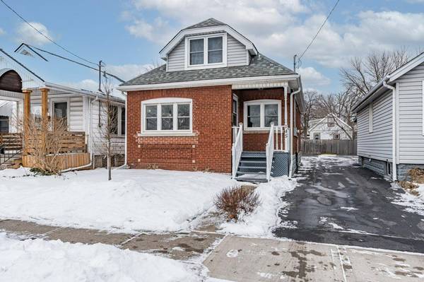 145 Weir ST N,  Hamilton,  ON L8H 5G1