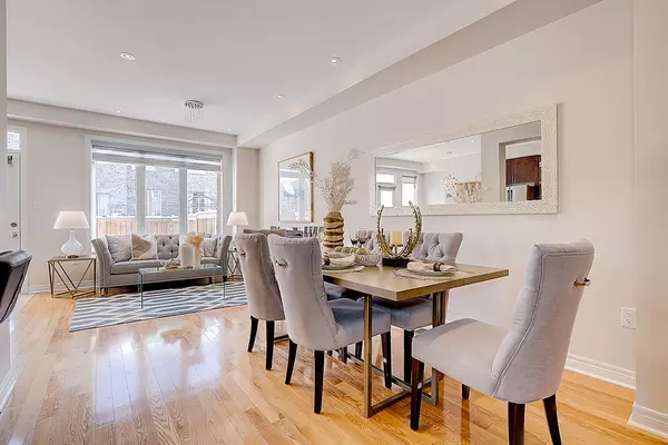 Aurora, ON L4G 1B7,9 Homer CRES