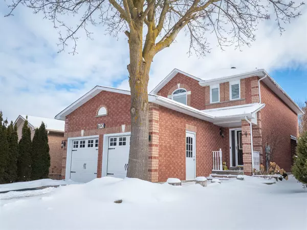 Newmarket, ON L3Y 8M1,690 College Manor DR