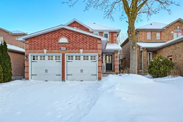 Newmarket, ON L3Y 8M1,690 College Manor DR